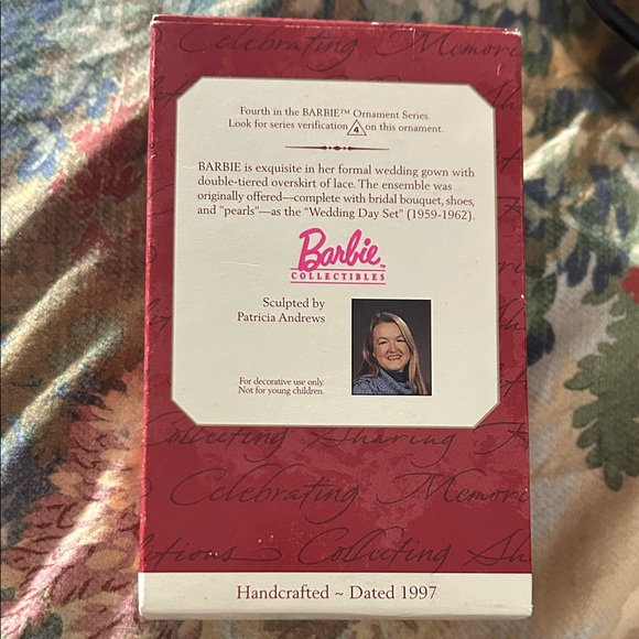 Hallmark Keepsake Barbie in White Lace Gown - Picture 2 of 3